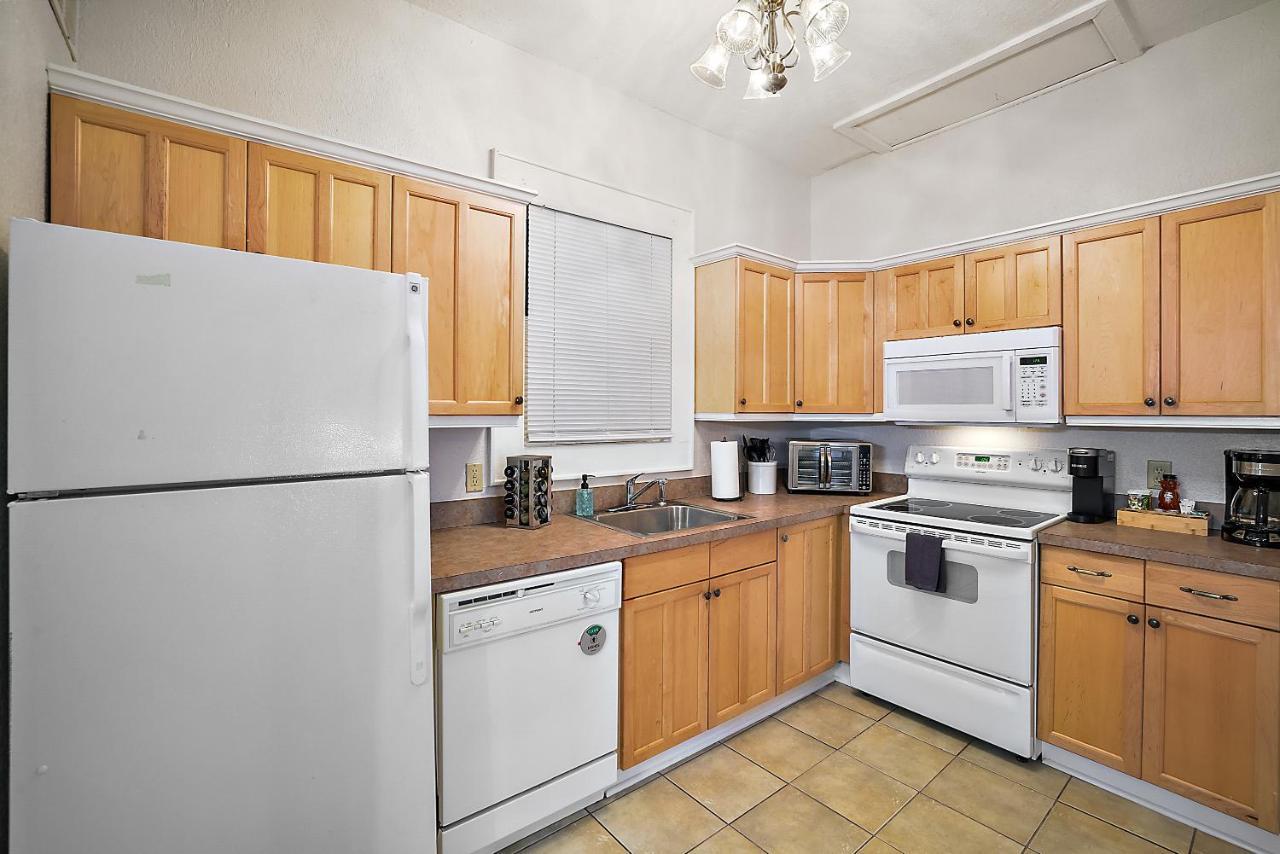 Downtown Den-King Bed~Heart Of Eustis~Queen Sleeper~Upstairs~Bright & Happy Exterior foto